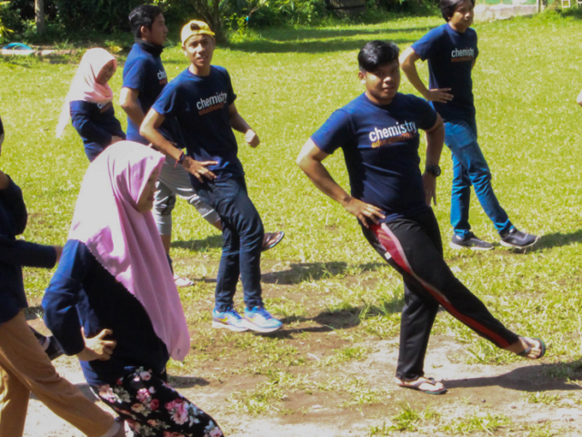 Outbound Seru Bersama Mahasiswa Baru: Ajang Keakraban dan Kekompakan